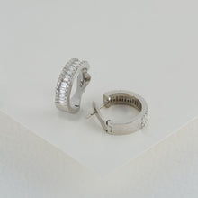 Load image into Gallery viewer, Diamond Baguette Earring
