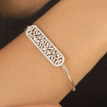 Load image into Gallery viewer, Round and Baguette Diamond Bracelet - Empire Fine Jewellers
